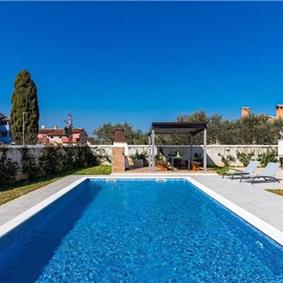 6 bedroom villa with pool near Pula, sleeps 12